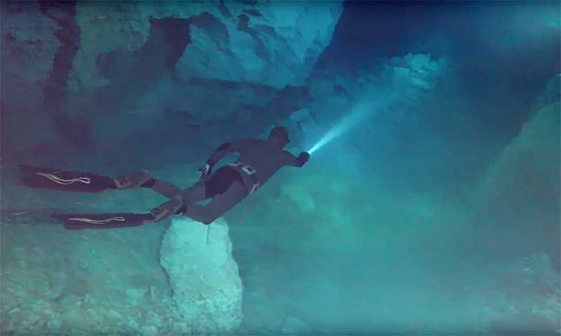 Сто метров в Ординской пещере на задержке дыхания