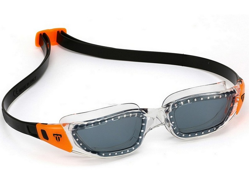 Новые очки для плавания от нового бренда